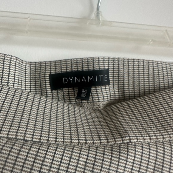 Mid length skirt - Picture 2 of 2